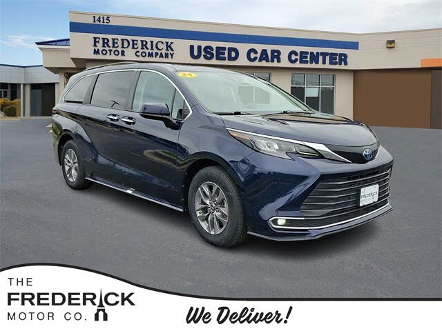 2024 Toyota Sienna XLE 7-Passenger FWD