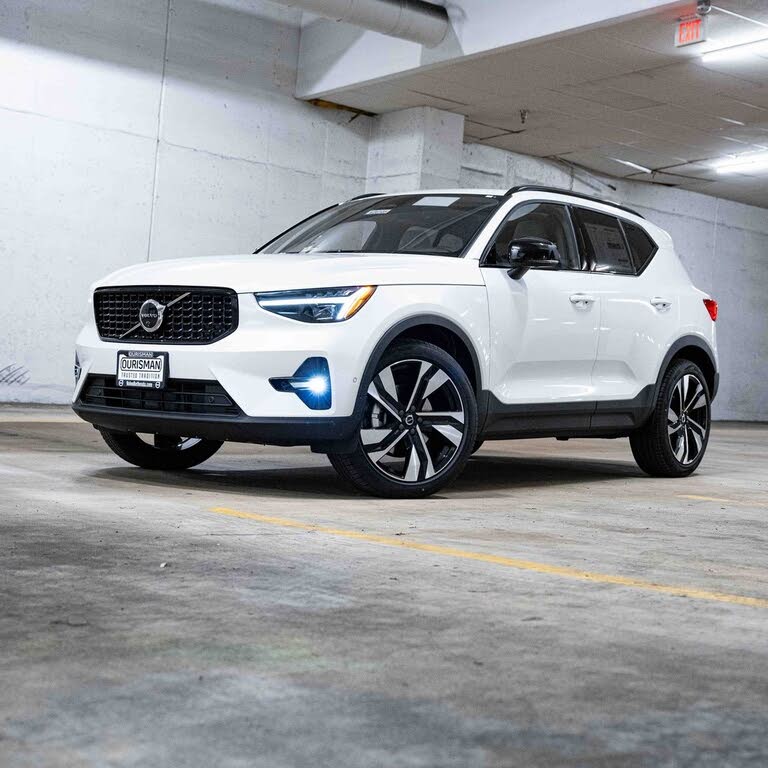 2026 Volvo XC40 B5 Ultra AWD