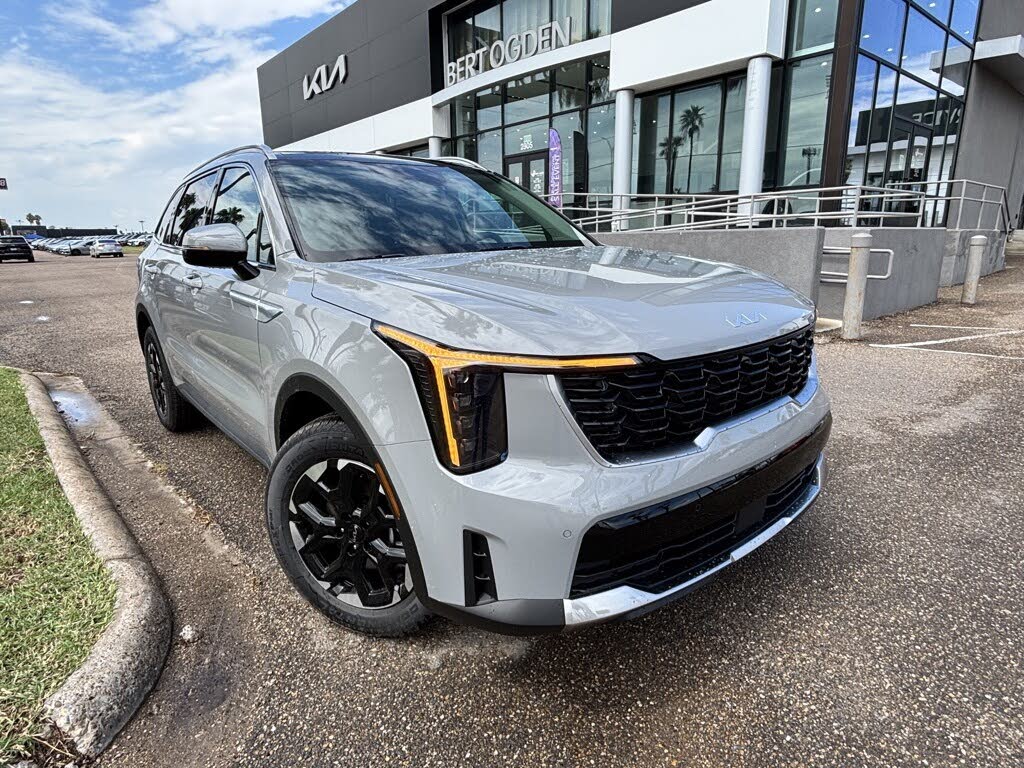 2026 Kia Sorento S FWD