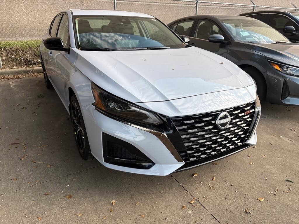 2025 Nissan Altima 2.5 SR FWD