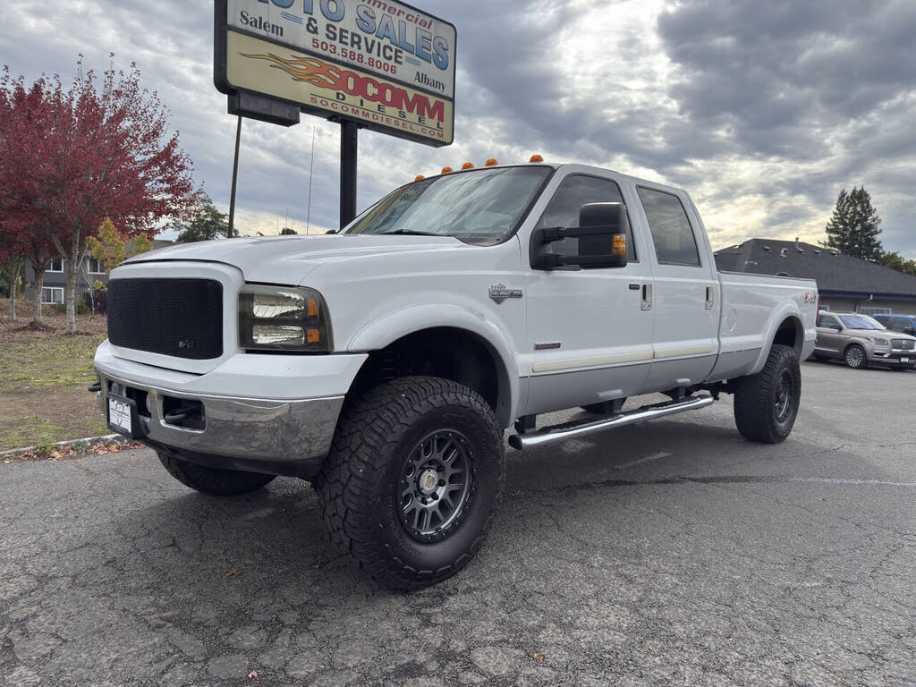 2005 Ford F-350 Super Duty Lariat Crew Cab LB 4WD