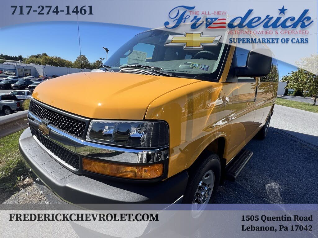 2025 Chevrolet Express 2500 LT RWD