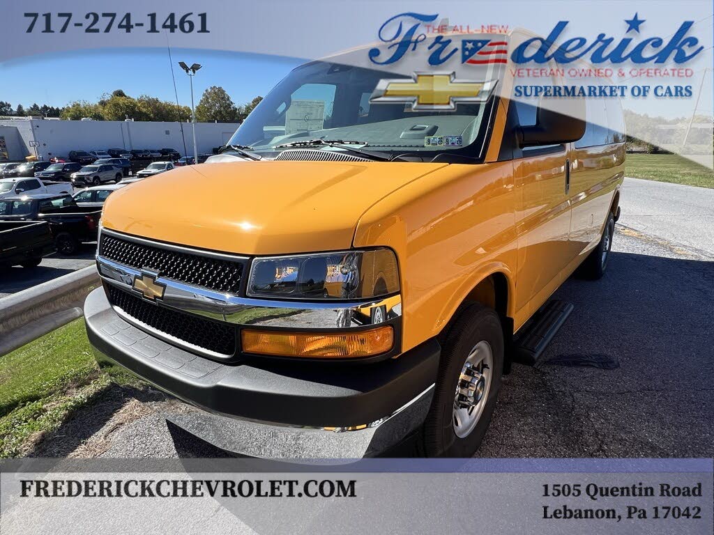 2025 Chevrolet Express 2500 LT RWD