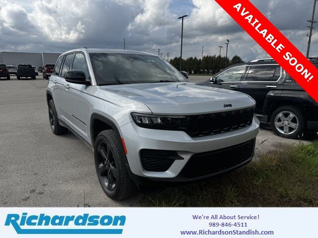 2022 Jeep Grand Cherokee Altitude 4WD