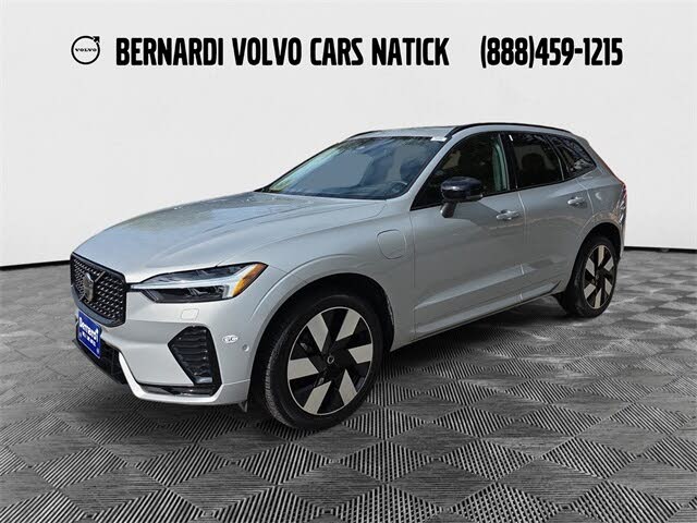2023 Volvo XC60 Recharge T8 Ultimate Dark Theme eAWD