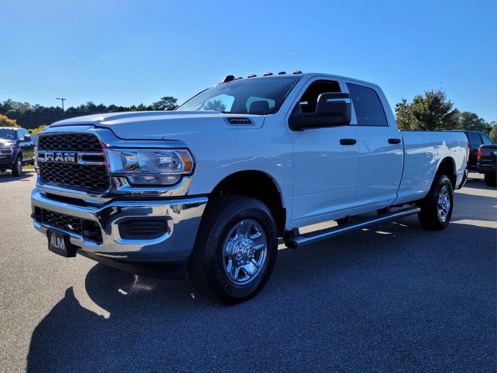 2024 RAM 2500 Tradesman Crew Cab LB 4WD