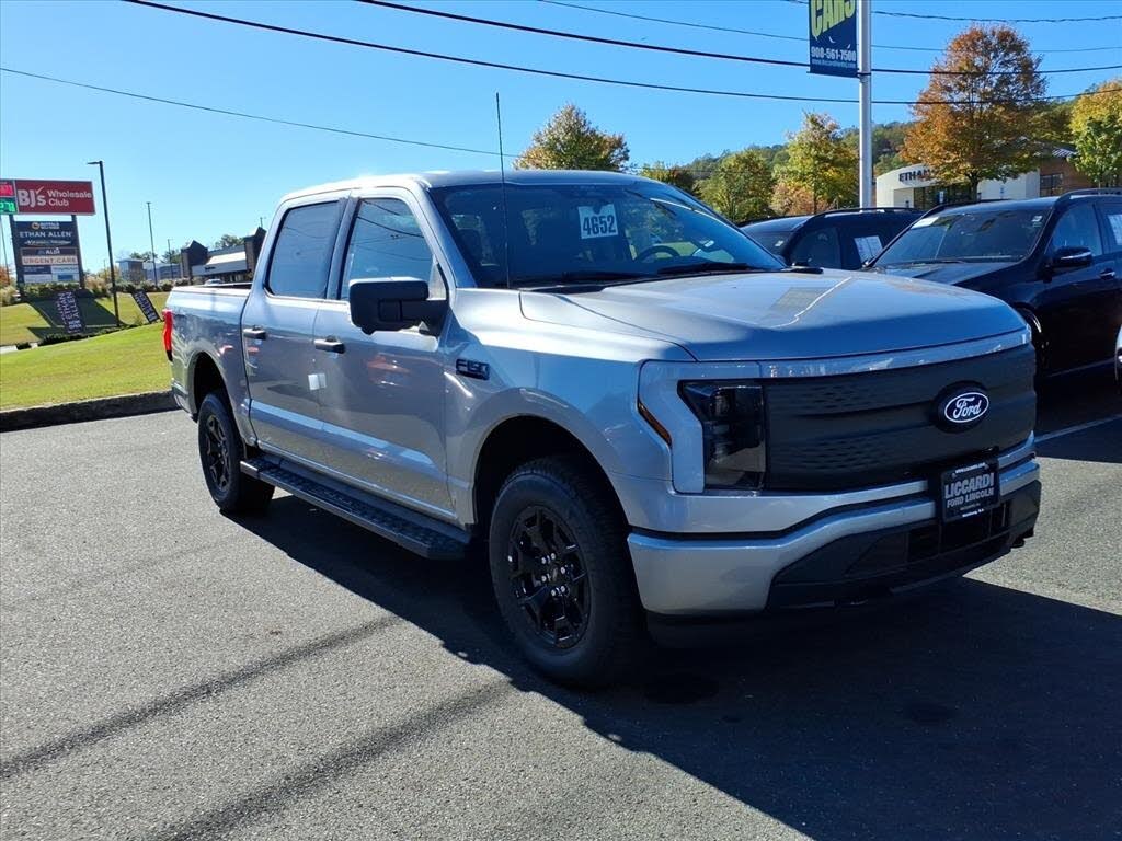 2025 Ford F-150 Lightning XLT SuperCrew AWD