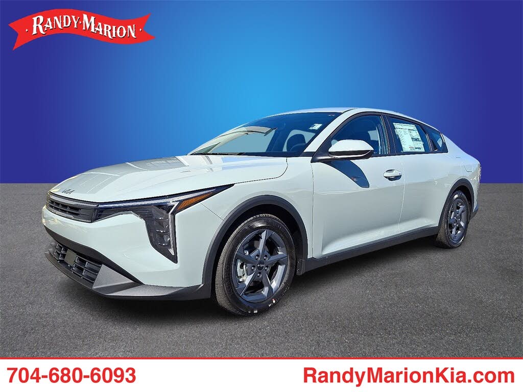 2025 Kia K4 LXS FWD