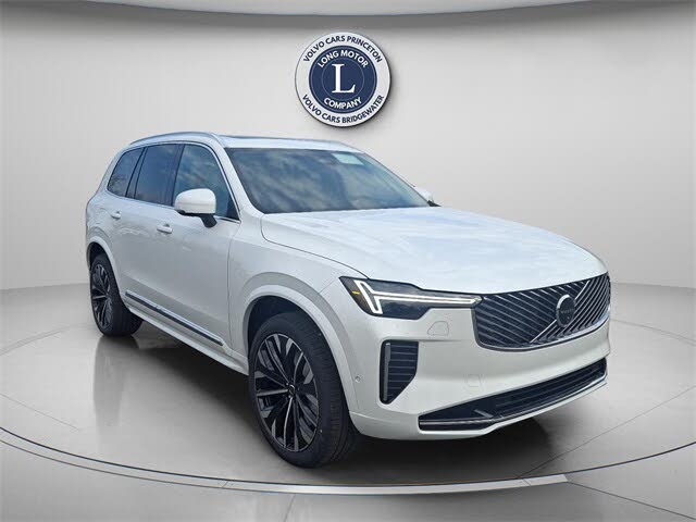 2025 Volvo XC90 B6 Plus Bright Theme 7-Passenger AWD