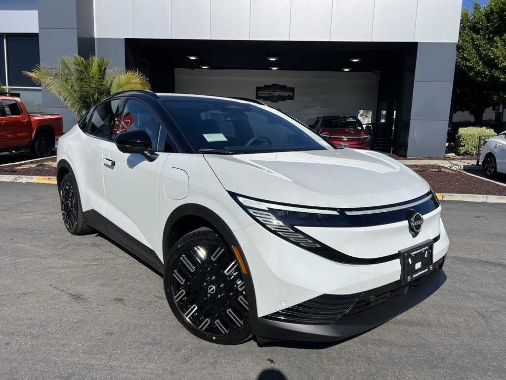 2026 Nissan LEAF Platinum+ FWD