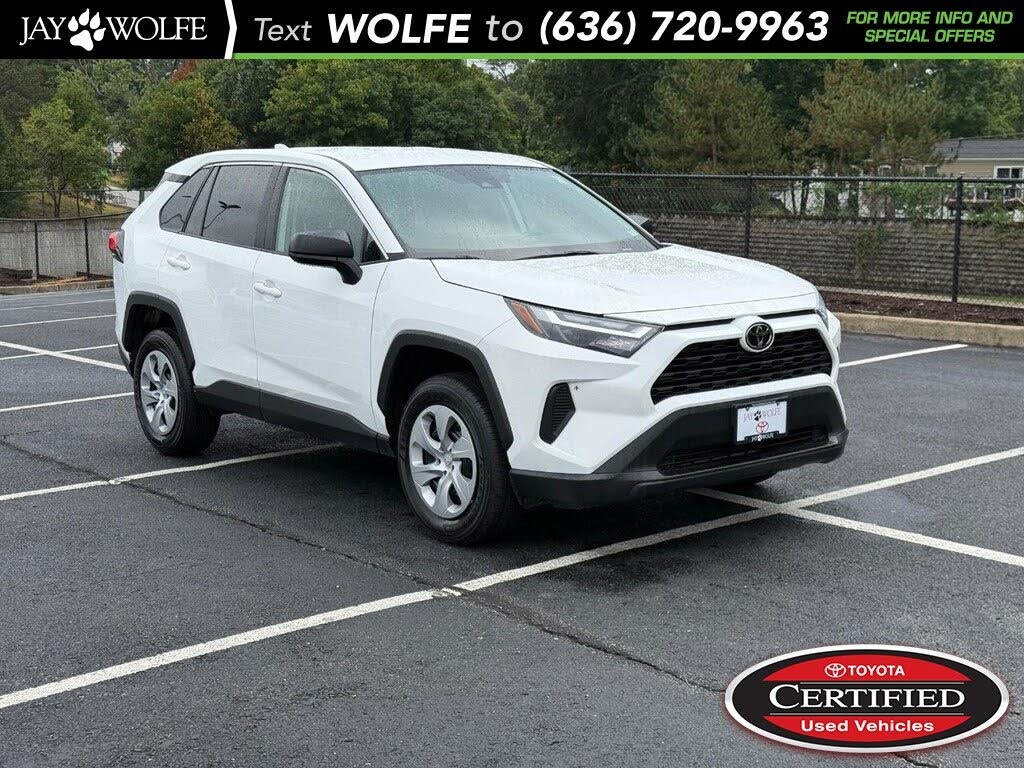 2024 Toyota RAV4 LE FWD