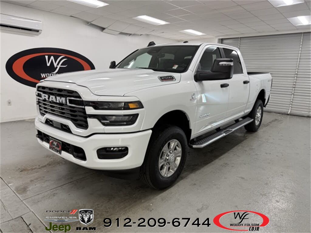 2025 RAM 2500 Big Horn Crew Cab 4WD