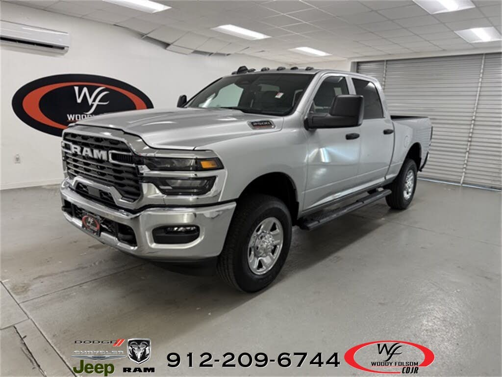 2026 RAM 2500 Tradesman Crew Cab 4WD