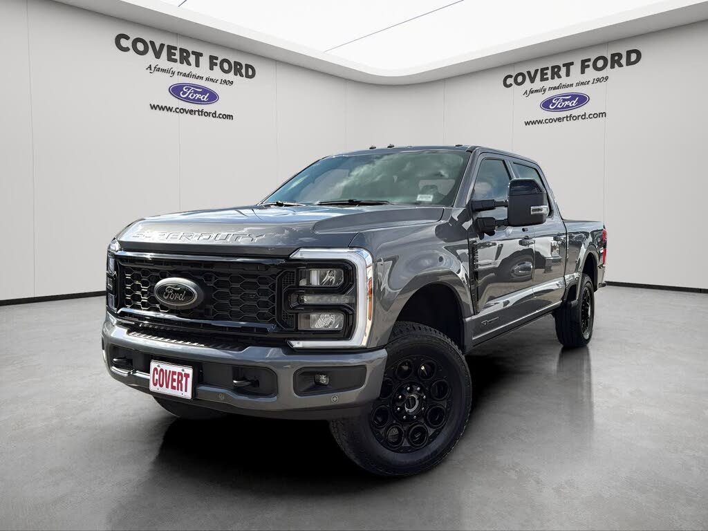 2025 Ford F-250 Super Duty Lariat Crew Cab 4WD