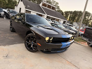 Dodge Challenger SXT RWD
