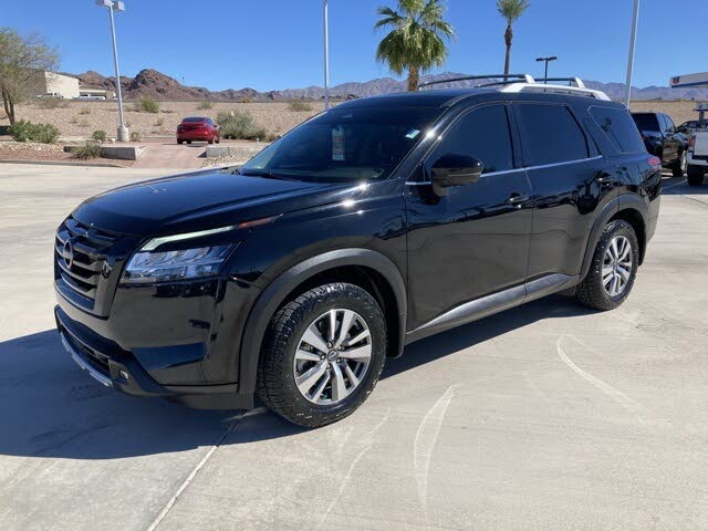 2022 Nissan Pathfinder SL 4WD