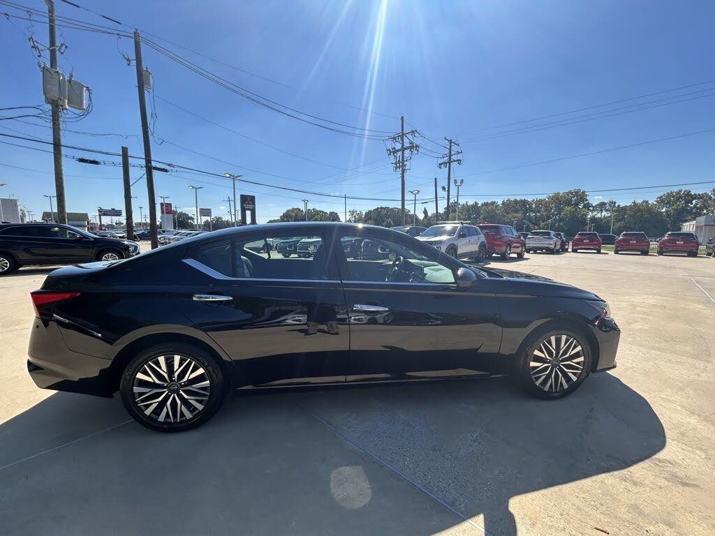 2024 Nissan Altima 2.5 SV FWD
