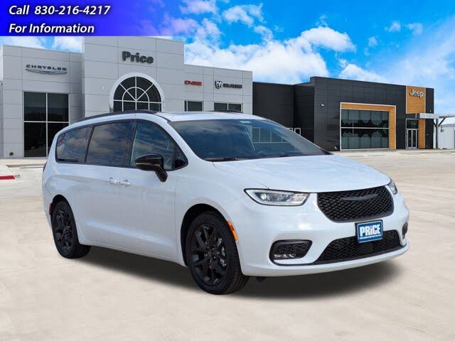 2026 Chrysler Pacifica Limited FWD