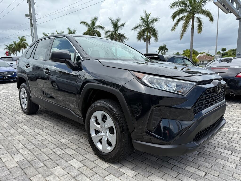2022 Toyota RAV4 LE AWD