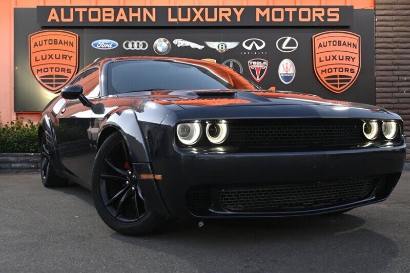 2016 Dodge Challenger SXT RWD