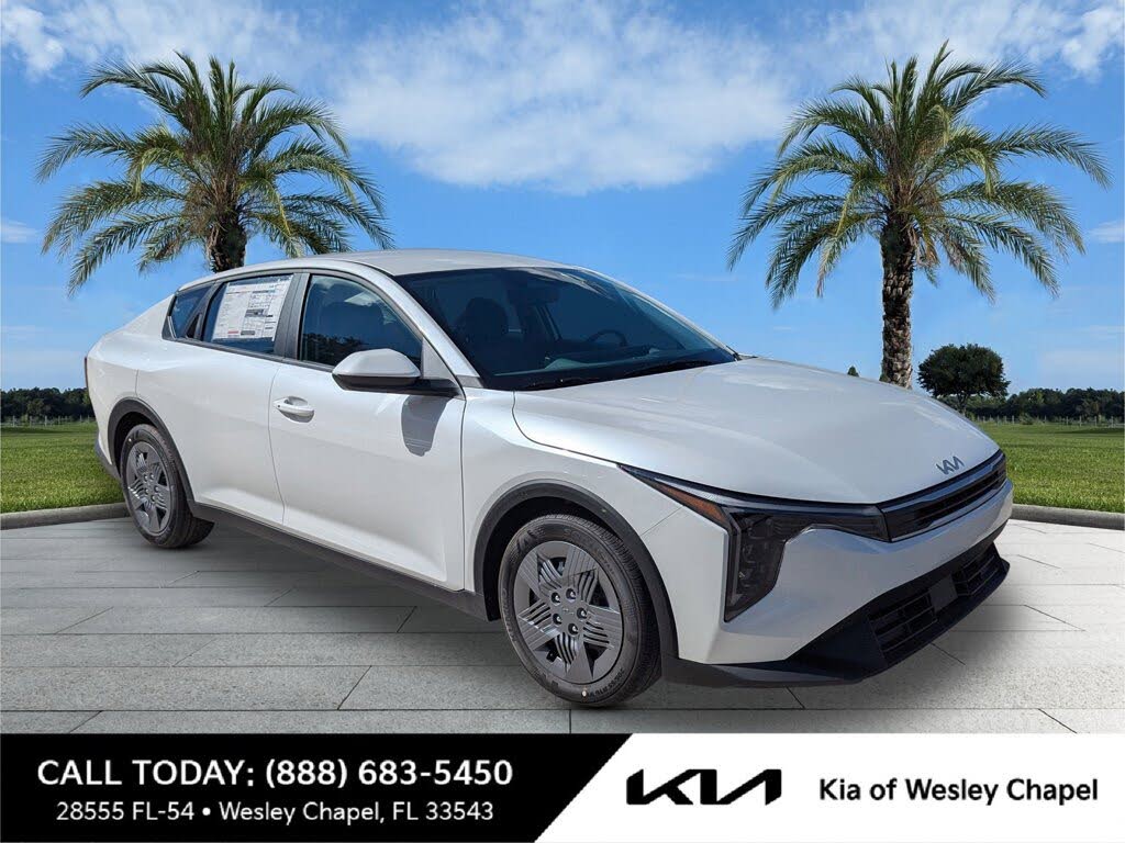 2025 Kia K4 LX FWD