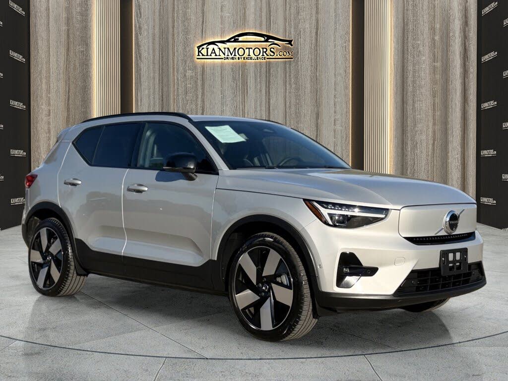 2024 Volvo XC40 Recharge Plus RWD