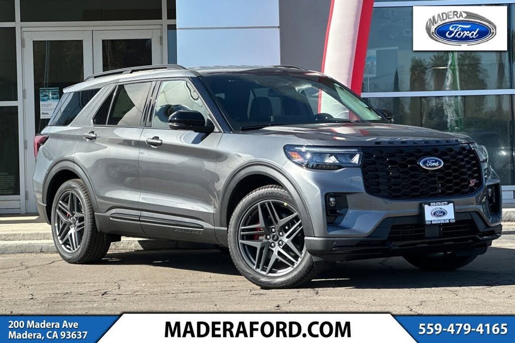 2025 Ford Explorer ST RWD