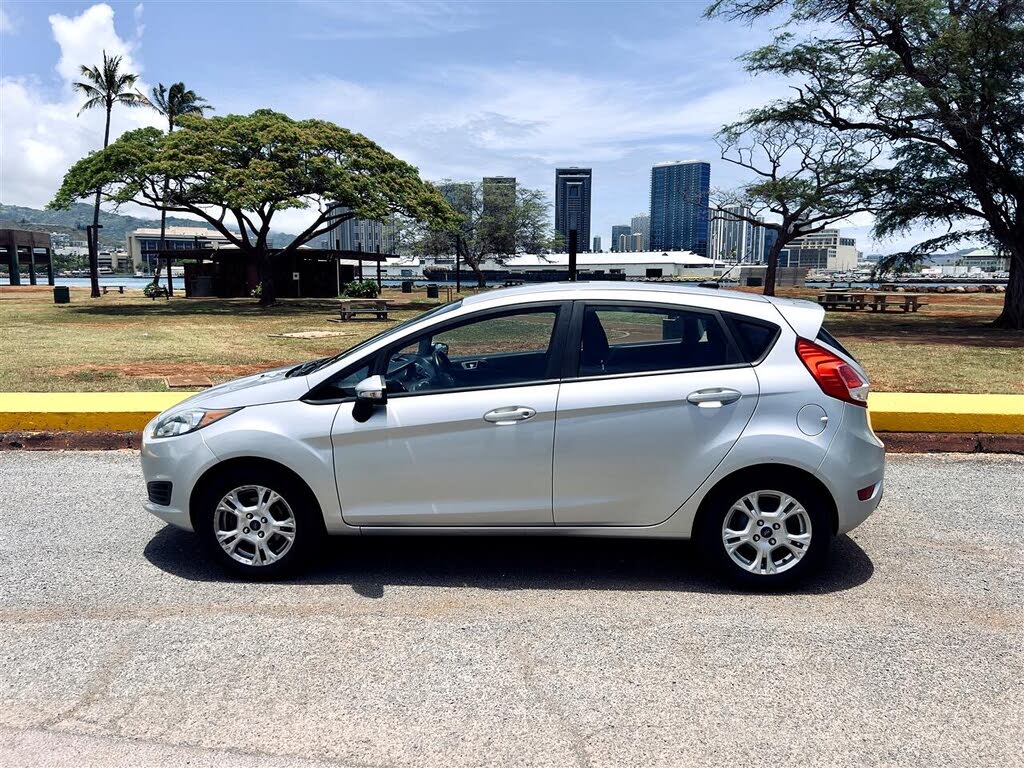 2016 Ford Fiesta SE Hatchback