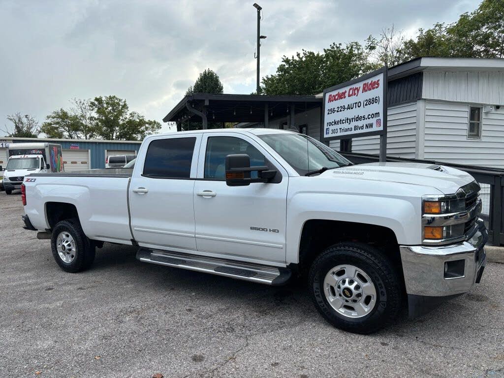 2018 Chevrolet Silverado 2500HD LT Crew Cab LB 4WD