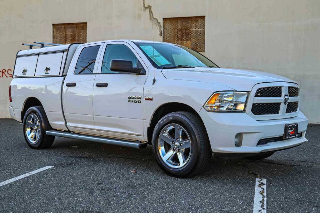 2018 RAM 1500 Express Quad Cab 4WD