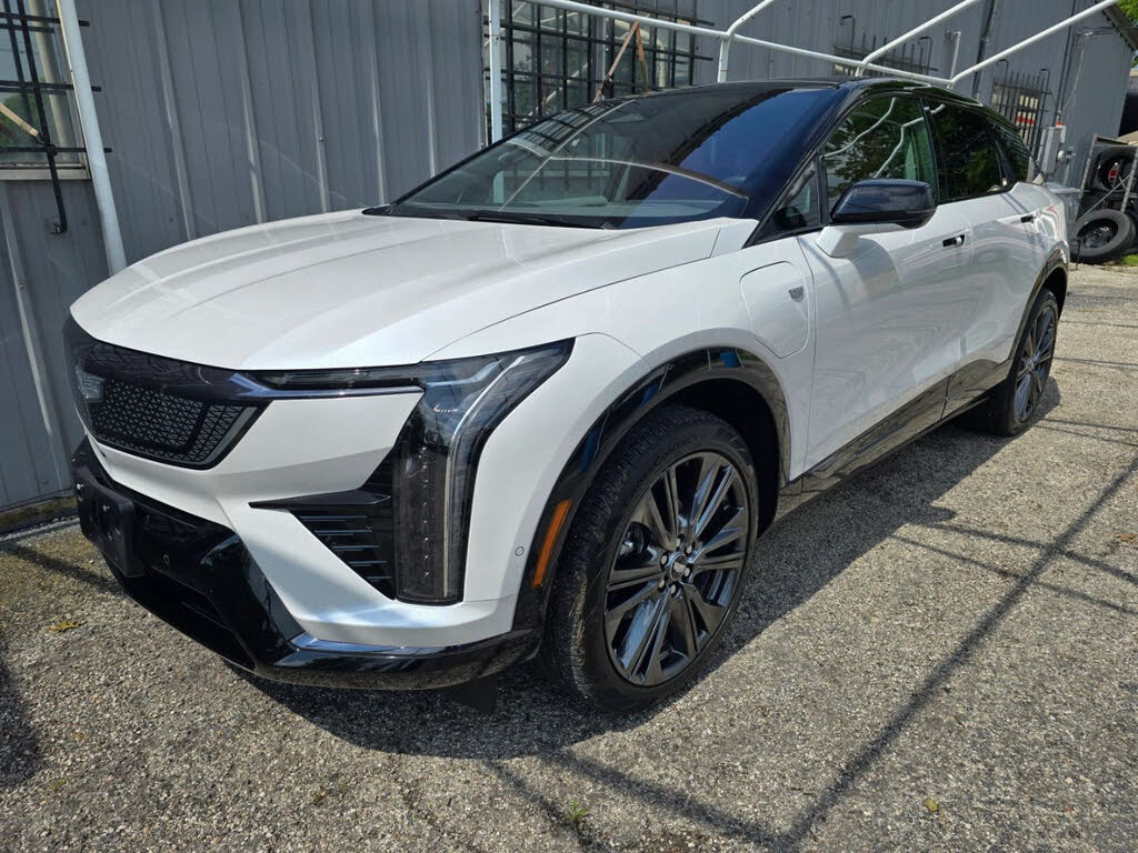 2025 Cadillac OPTIQ Sport 2 AWD