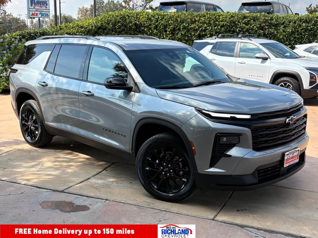 2026 Chevrolet Traverse LT FWD