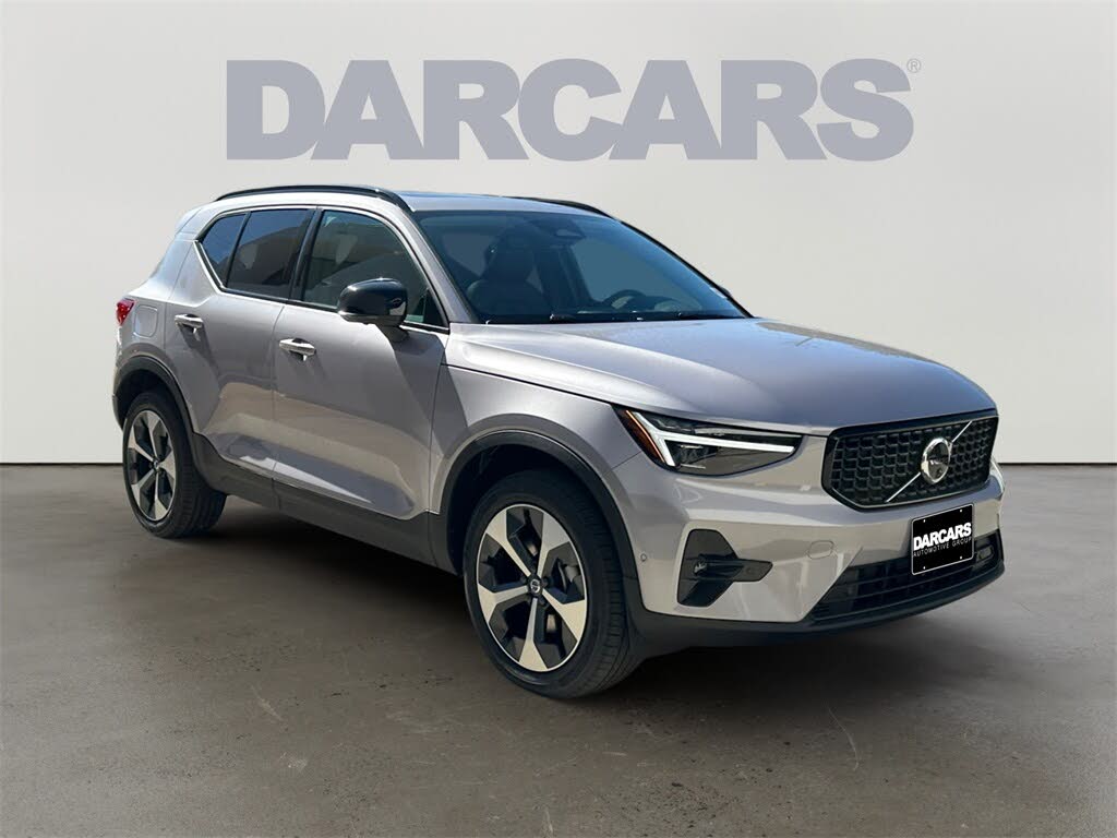 2026 Volvo XC40 B5 Plus AWD