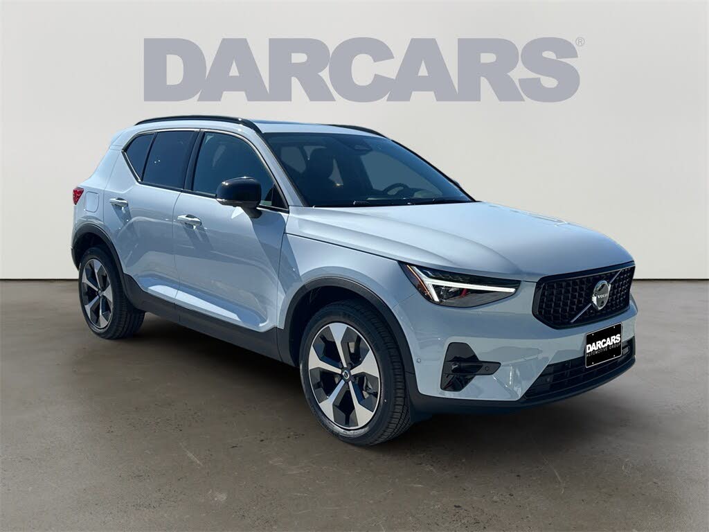 2026 Volvo XC40 B5 Plus AWD