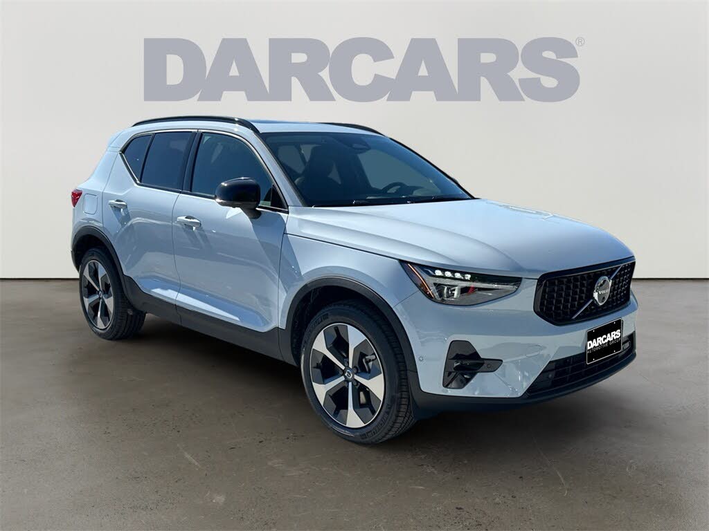 2026 Volvo XC40 B5 Plus AWD