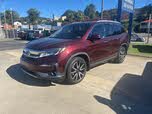 Honda Pilot Touring AWD with Rear Captains Chairs