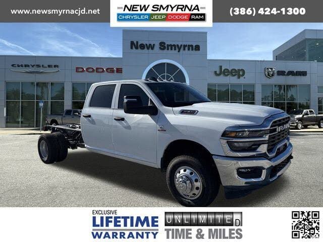 2026 RAM 3500 Chassis Tradesman Crew Cab LB DRW 4WD