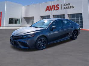 Toyota Camry SE FWD