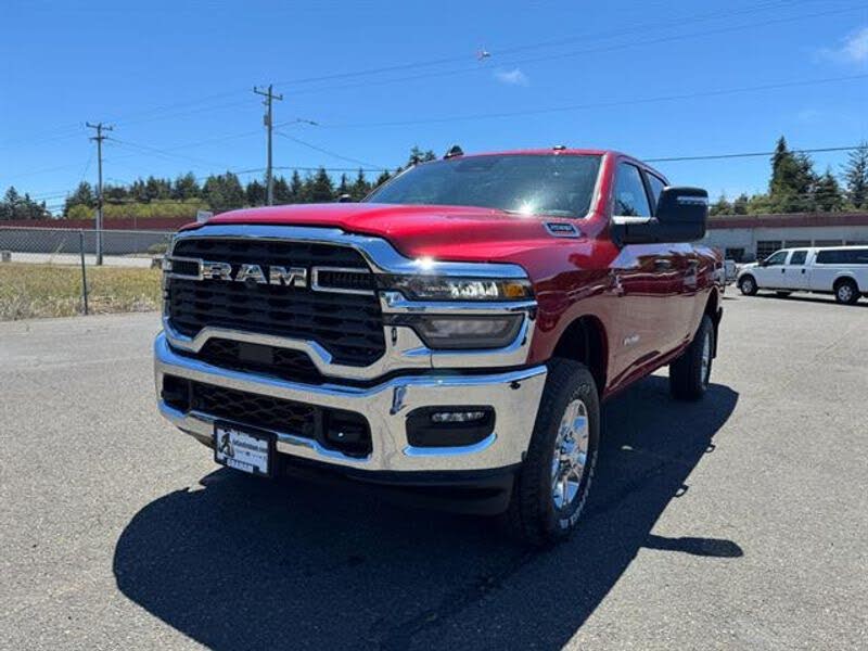 2025 RAM 2500 Big Horn Crew Cab 4WD