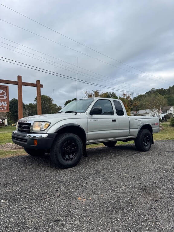 2000 Toyota Tacoma 2 Dr V6 4WD Extended Cab
