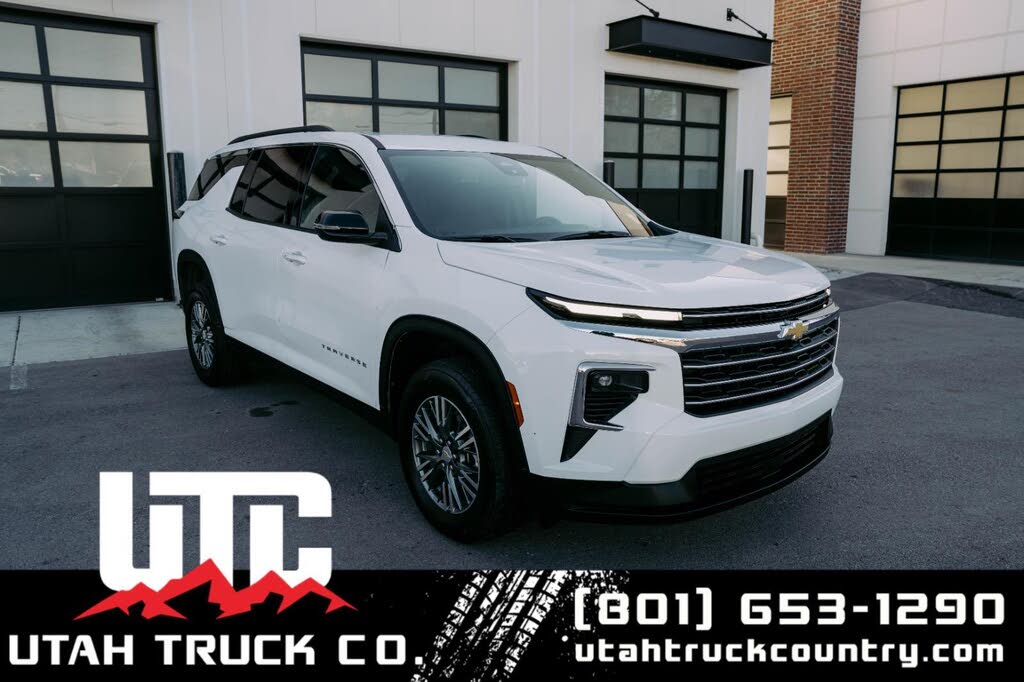 2025 Chevrolet Traverse LT FWD