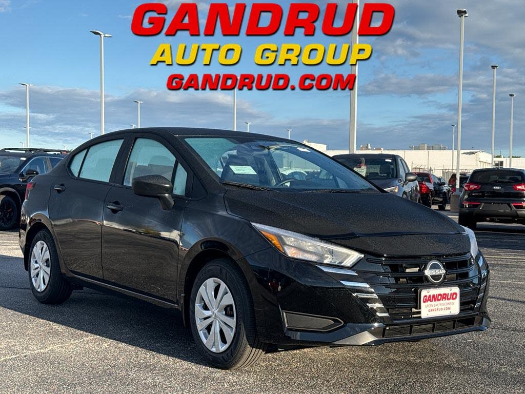2025 Nissan Versa S FWD