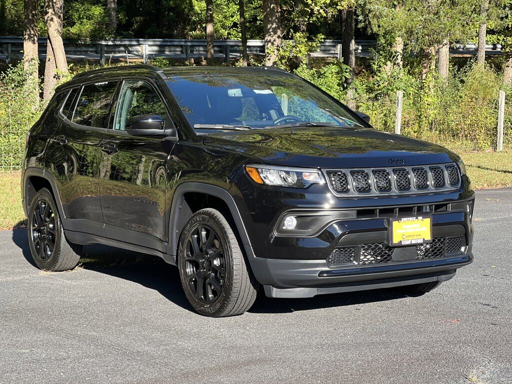 2023 Jeep Compass Altitude 4WD