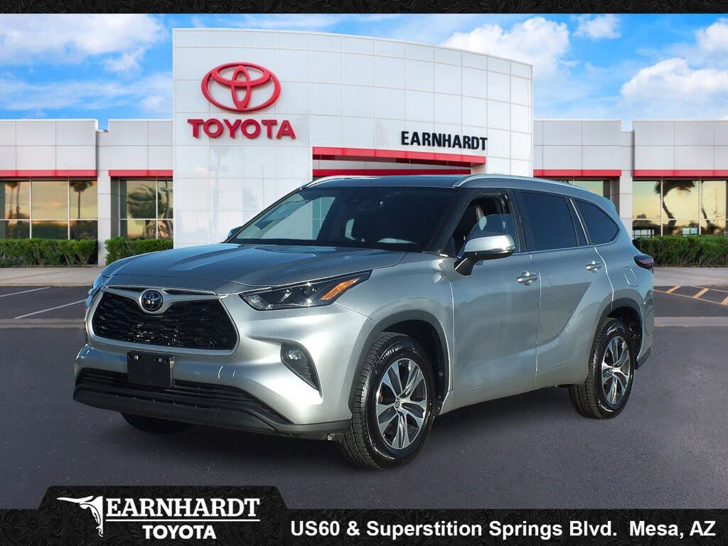 2024 Toyota Highlander XLE FWD