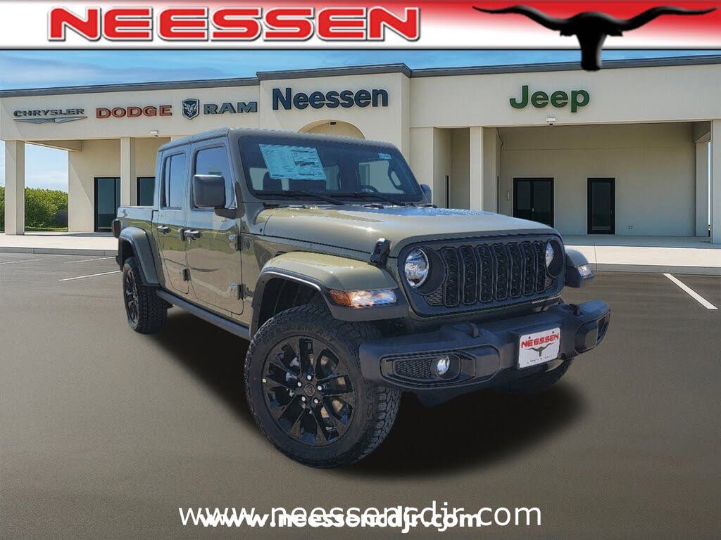 2025 Jeep Gladiator NightHawk Crew Cab 4WD