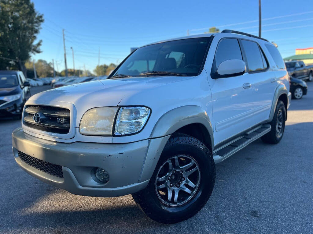 2004 Toyota Sequoia SR5