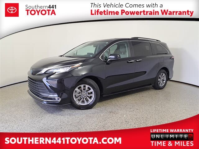 2023 Toyota Sienna XLE 7-Passenger FWD