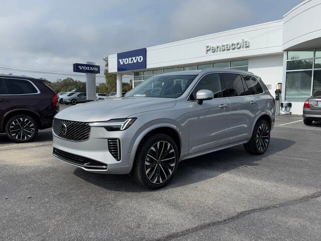 2025 Volvo XC90 B5 Plus Bright Theme 7-Passenger AWD