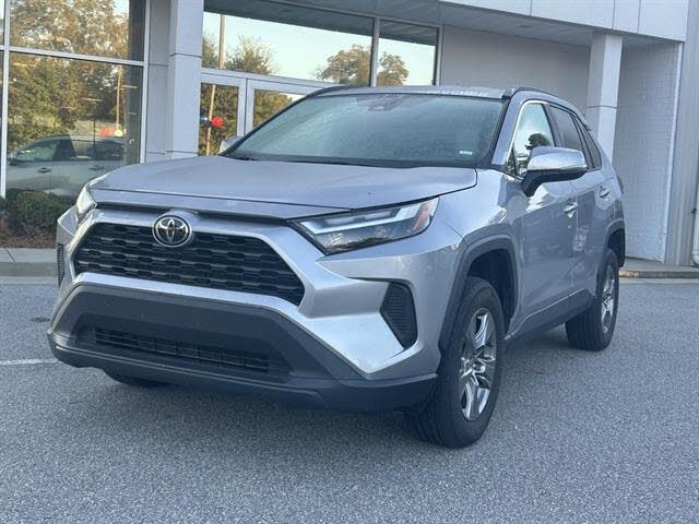 2024 Toyota RAV4 XLE FWD