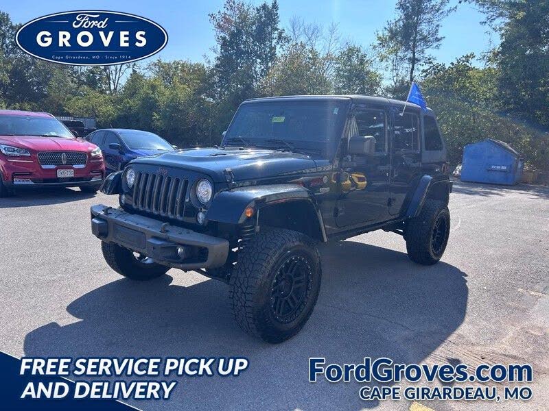 2017 Jeep Wrangler Unlimited Sahara 4WD